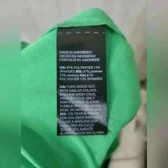 Chicos green cropped pants size 3.5 = LG - Picture 8 of 8